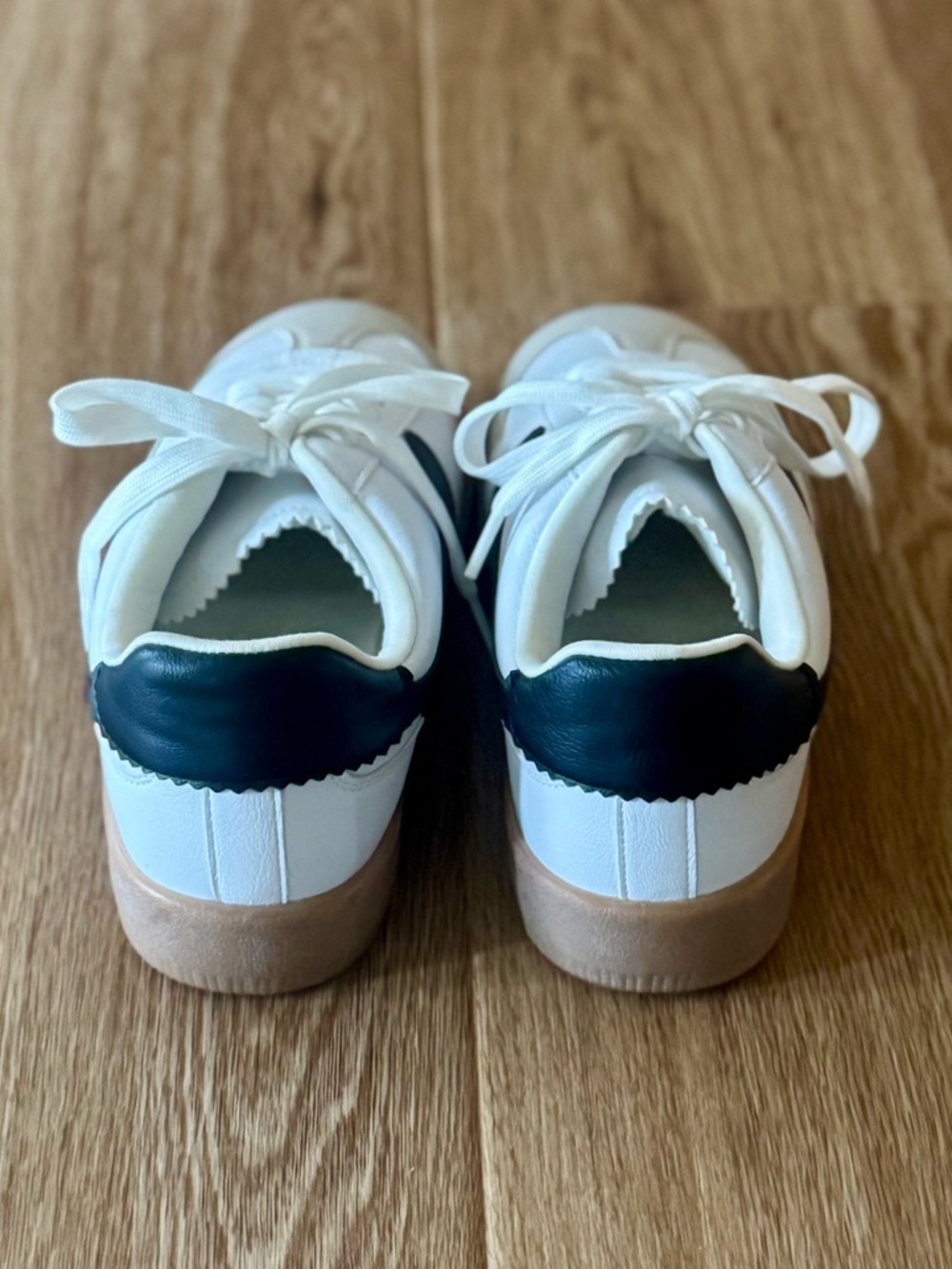Dolce Vita Russo Retro Soccer Sneakers White Black Gum Sole Women's 7.5 - Picture 2 of 10